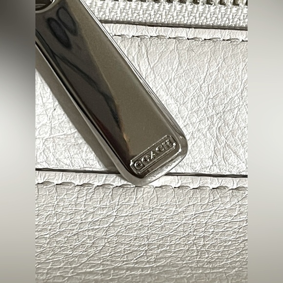 Coach Taylor Eyelet Leather Carry All #F27391 White Bag Tote, White Creme - Picture 11 of 16